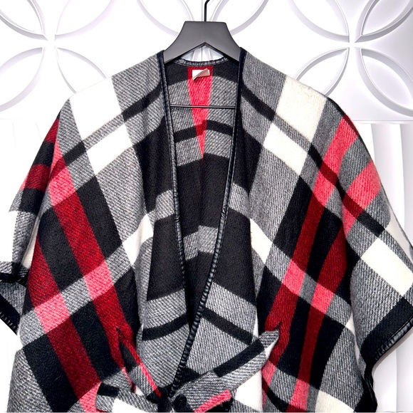 Sweaters - Plaid Wrap Shrug Poncho